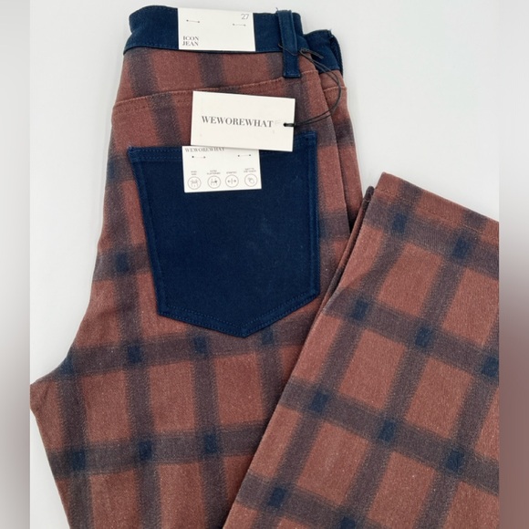 WEWOREWHAT - Color Block Icon Jeans - Picture 5 of 15